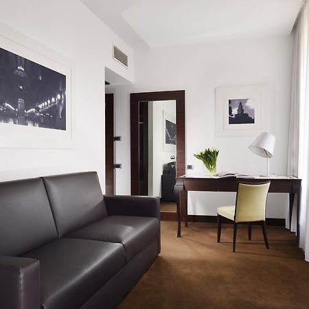 Milano Castello Luxury Apartment ภายนอก รูปภาพ
