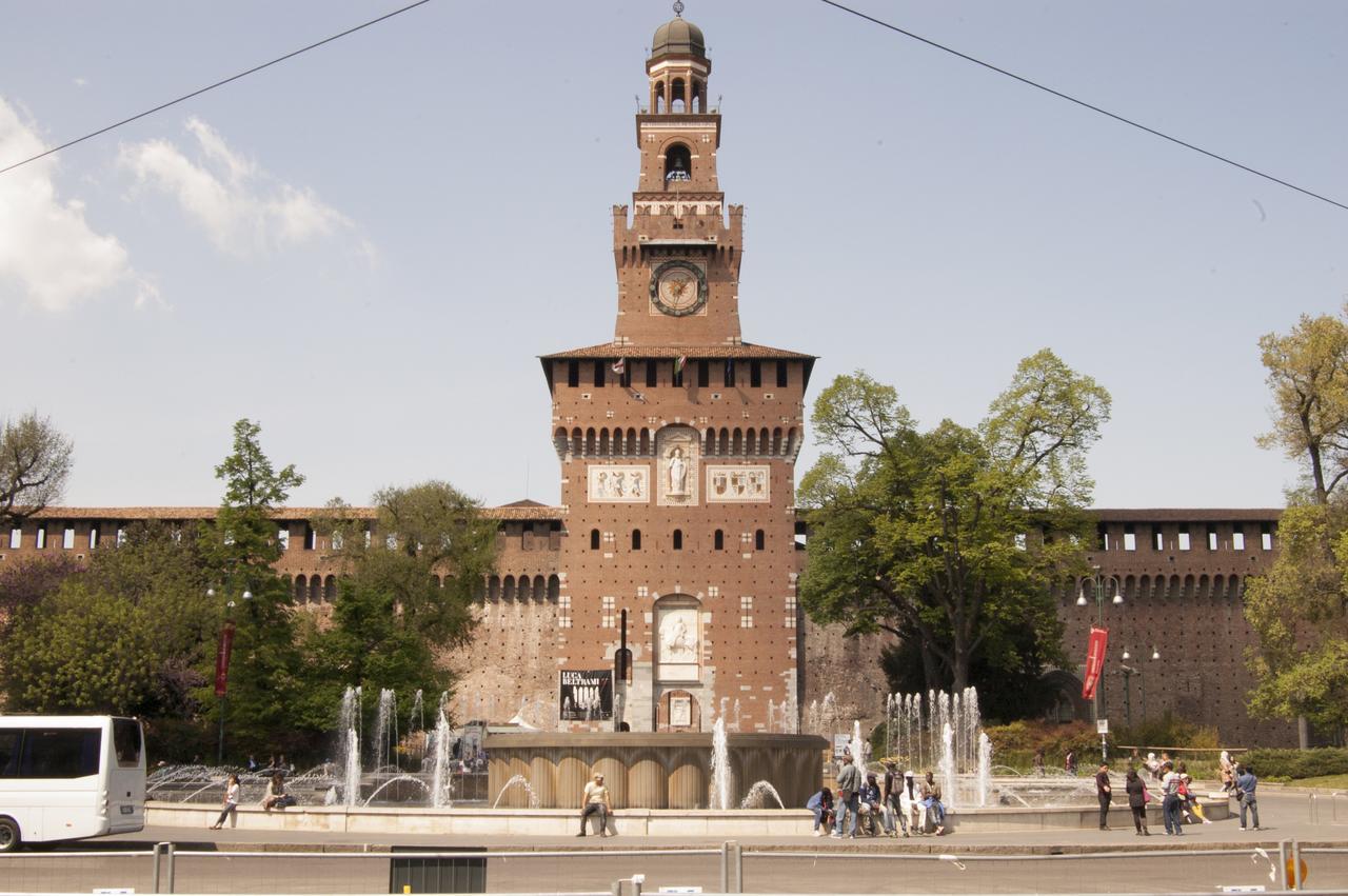 Milano Castello Luxury Apartment ภายนอก รูปภาพ